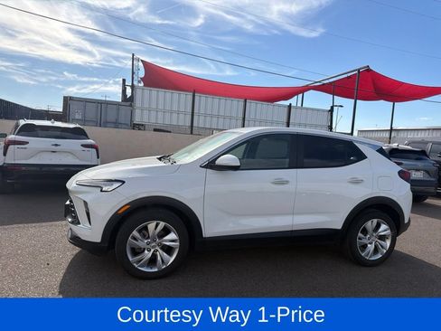 Used 2024 Buick Encore GX Preferred w/ Comfort Package FWD image 6