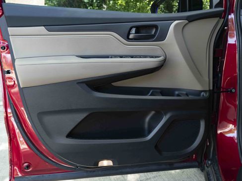 Used 2024 Honda Odyssey EX image 35