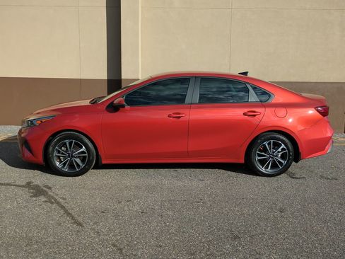 Used 2023 Kia Forte LXS w/ LXS Technology Package image 7