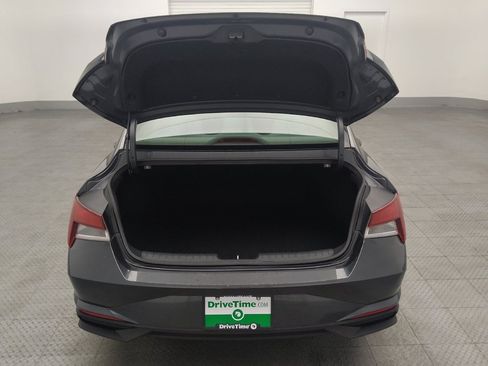 Used 2022 Hyundai Elantra SEL FWD image 29