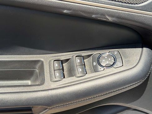 Used 2022 Ford Edge SEL w/ Convenience Package AWD/4WD image 19