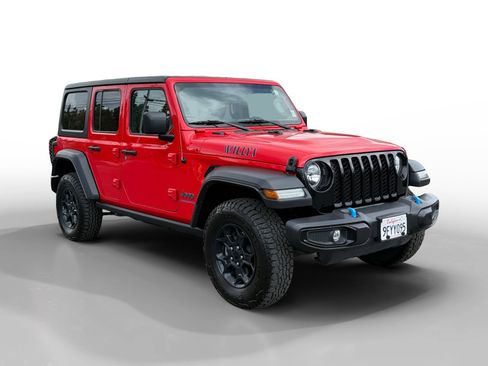 Used 2023 Jeep Wrangler Unlimited image 7
