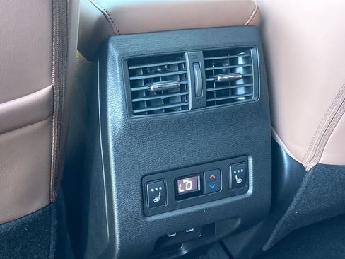 New 2026 Mitsubishi Outlander SEL FWD image 18