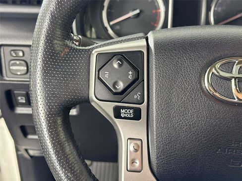 Used 2023 Toyota 4Runner Limited AWD/4WD image 18