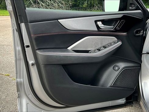 Used 2022 Acura MDX A-Spec image 25