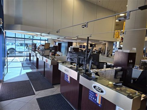 Used 2022 Ford F350 Platinum w/ Tremor Off-Road Package image 19