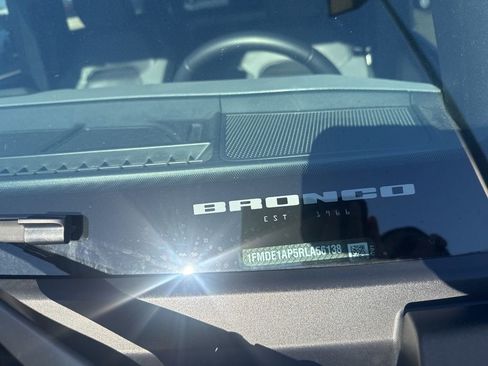 Used 2024 Ford Bronco Black Diamond image 14