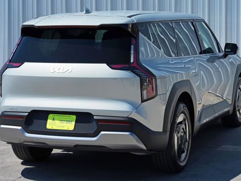 Used 2024 Kia EV9 Light Long Range image 52