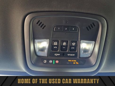 Used 2023 Chevrolet Traverse RS image 25