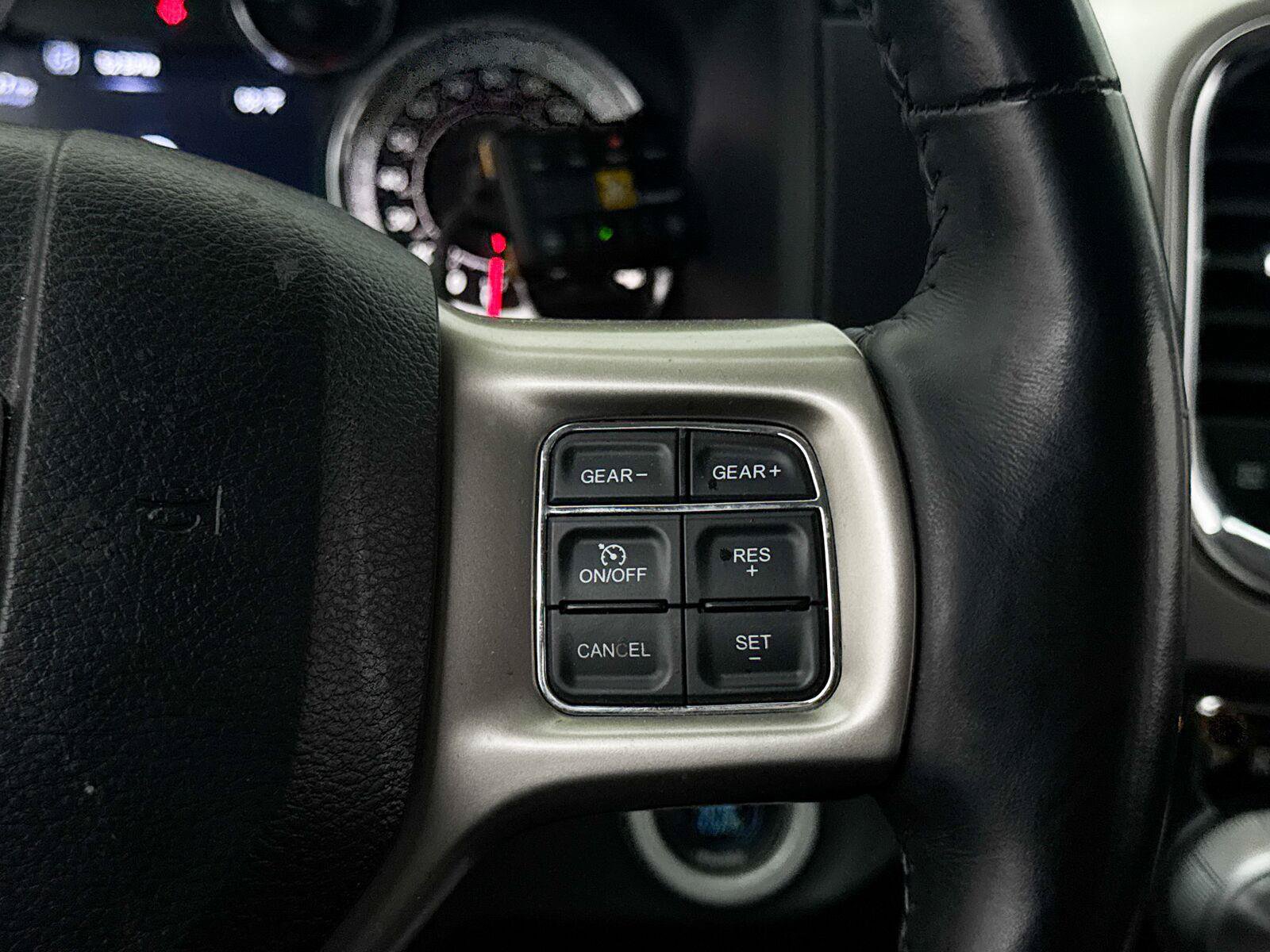Used 2016 RAM 1500 Laramie w/ Convenience Group AWD/4WD image 34