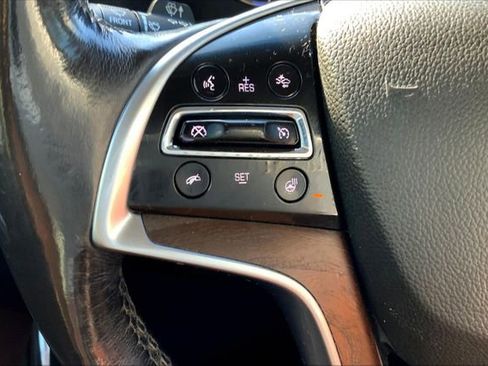 Used 2019 Cadillac Escalade Premium Luxury AWD/4WD image 17