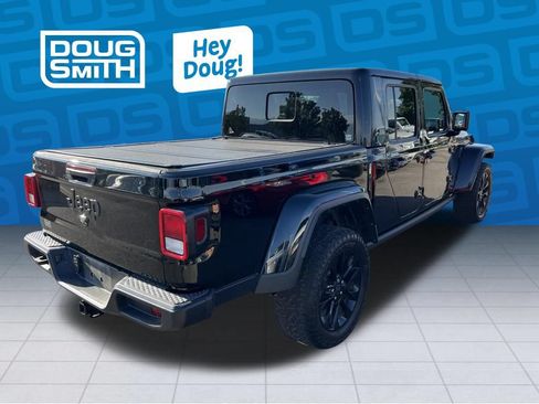 Used 2024 Jeep Gladiator Sport AWD/4WD image 5