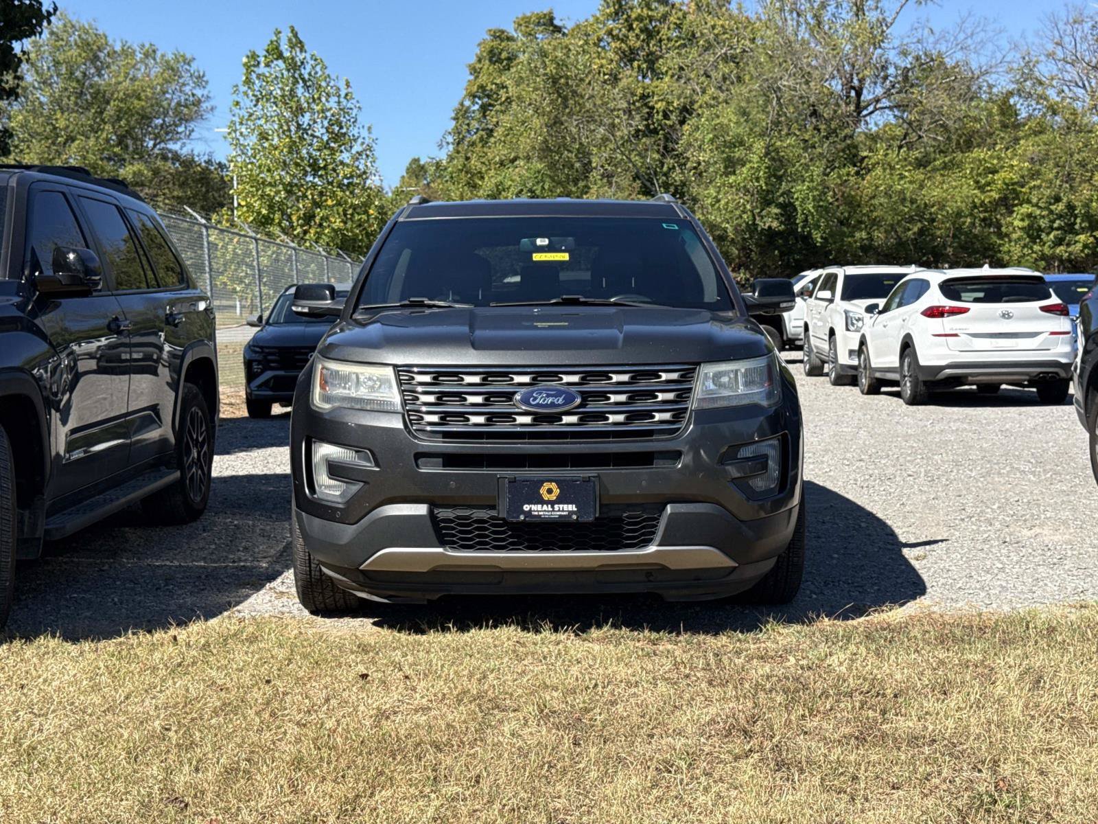 Used 2016 Ford Explorer XLT w/ Equipment Group 202A FWD image 2