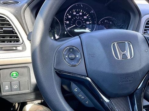 Used 2022 Honda HR-V LX image 10