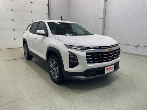 New 2026 Chevrolet Equinox LT w/ Safety and Technology Package image 2