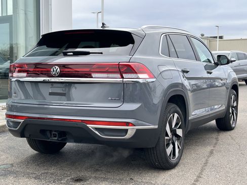 Certified 2025 Volkswagen Atlas Cross Sport SEL image 7