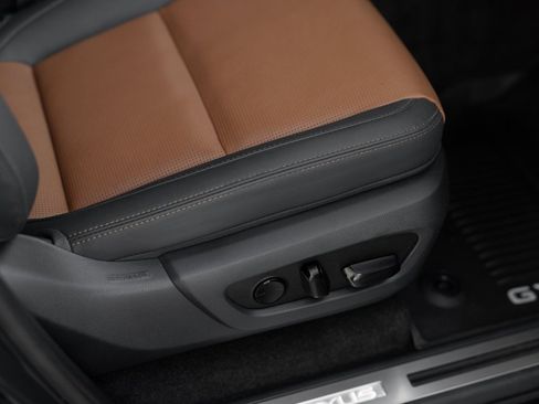 Used 2024 Lexus GX 550 image 15