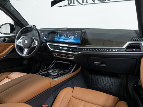 Certified 2024 BMW X7 xDrive40i w/ M Sport Package image 14