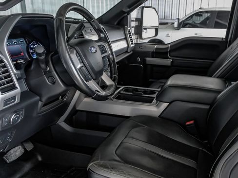 Used 2019 Ford F250 Platinum w/ Platinum Ultimate Package AWD/4WD image 14