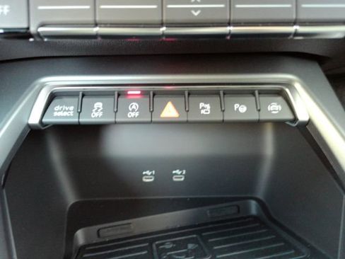 Used 2025 Audi A3 2.0T Premium image 43