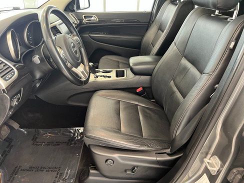 Used 2012 Jeep Grand Cherokee Laredo AWD/4WD image 9