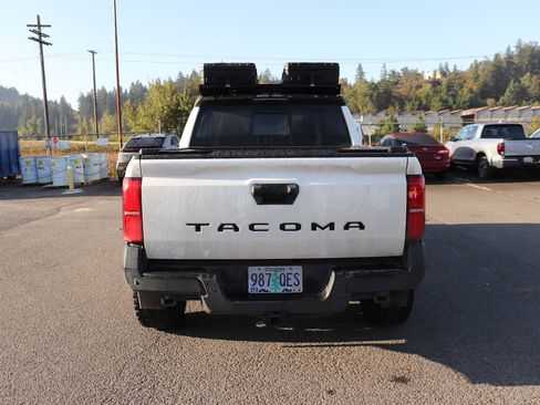 Used 2024 Toyota Tacoma TRD Off-Road w/ TRD Off Road Premium Package AWD/4WD image 6