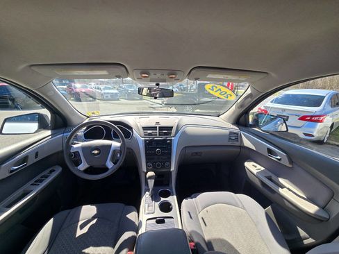 Used 2012 Chevrolet Traverse LS FWD image 23