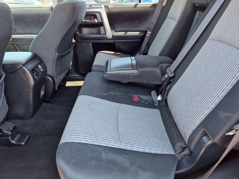 Used 2020 Toyota 4Runner SR5 AWD/4WD image 17