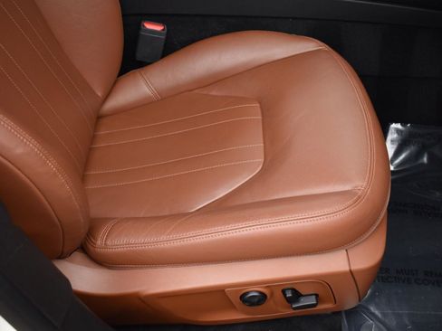 Used 2019 Maserati Levante S image 46