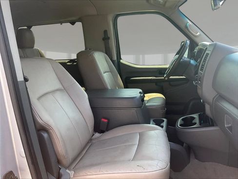 Used 2016 Nissan NV 3500 SL RWD image 27