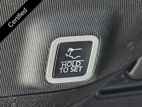 Used 2025 Jeep Grand Cherokee Limited image 13