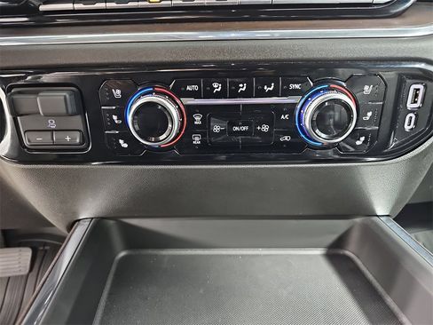 Certified 2025 GMC Sierra 2500 SLT w/ SLT Premium Package image 27