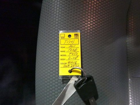 Used 2011 Ford F450 XL w/ Trailer Tow Pkg image 24