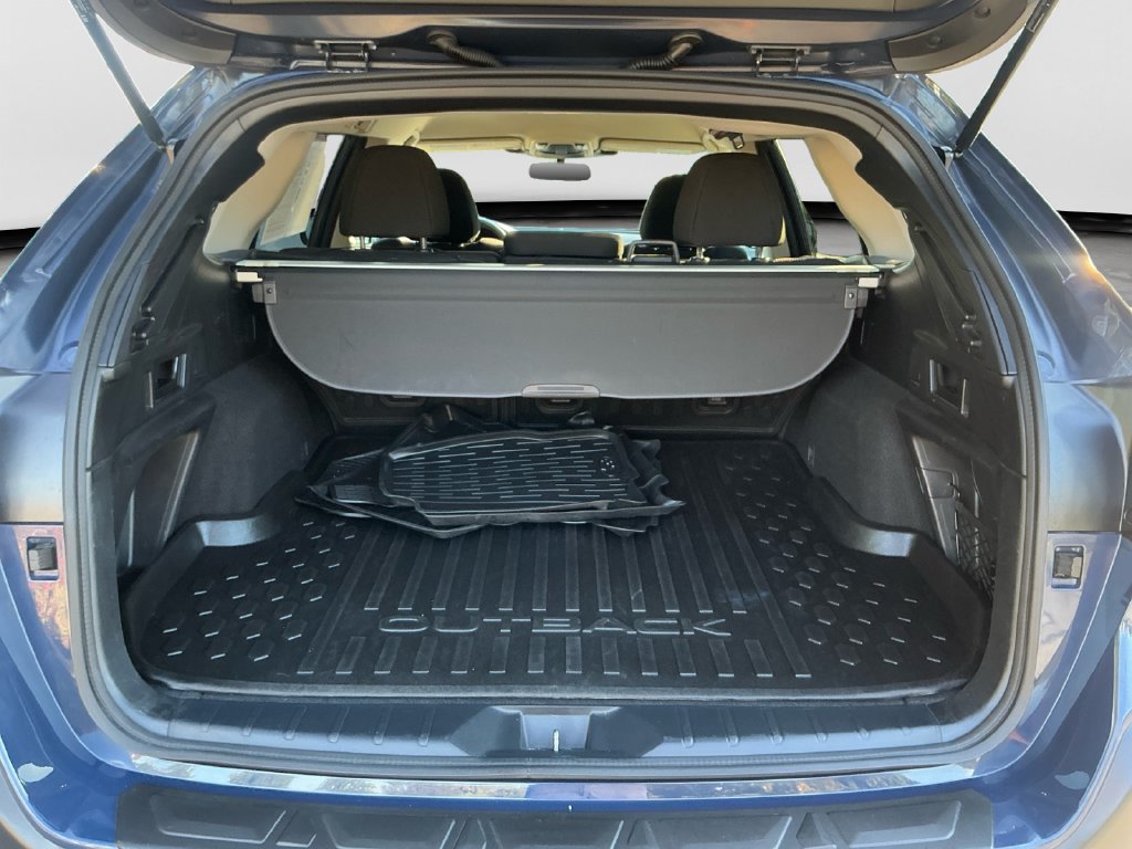 Used 2024 Subaru Outback Premium AWD/4WD image 17