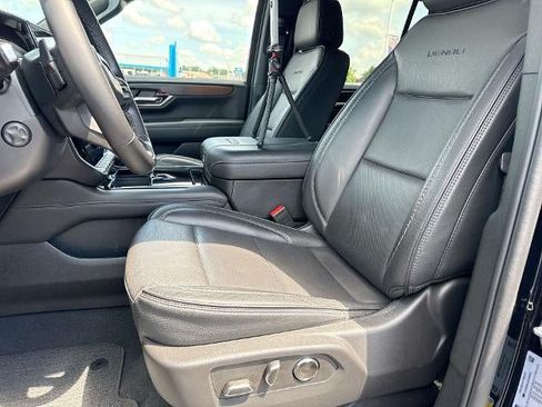 Certified 2025 GMC Yukon Denali AWD/4WD image 19