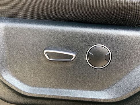 Used 2019 Ford Expedition XLT RWD image 32