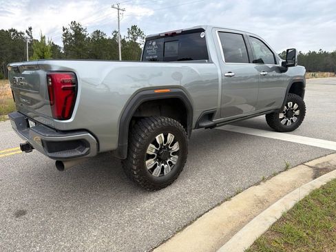 Used 2024 GMC Sierra 2500 Denali w/ Denali Reserve Package AWD/4WD image 9