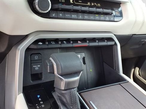 Used 2024 Toyota Sequoia Capstone AWD/4WD image 18