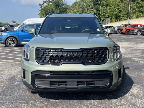 Used 2025 Kia Telluride AWD image 9