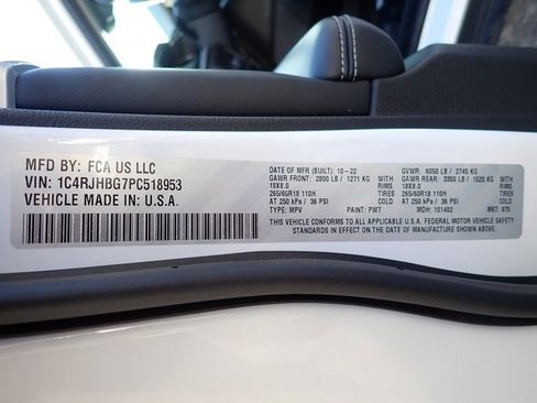 Certified 2023 Jeep Grand Cherokee Limited image 18