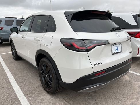 Used 2026 Honda HR-V Sport image 4