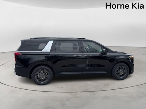 New 2026 Kia Carnival EX FWD image 3