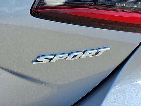 Used 2023 Honda Civic Sport image 32