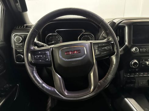 Used 2019 GMC Sierra 1500 AT4 w/ AT4 Premium Package AWD/4WD image 4