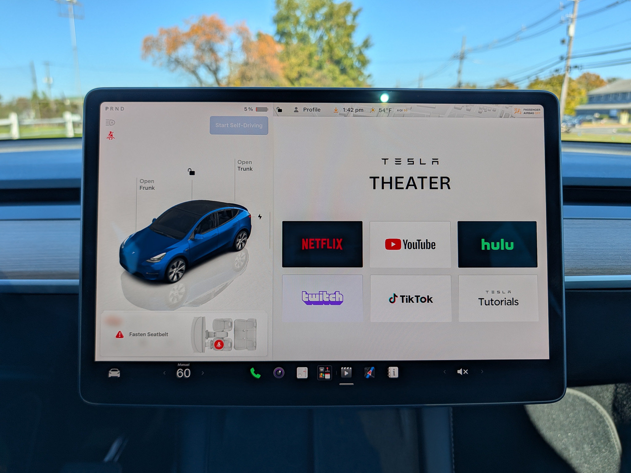 Used 2023 Tesla Model Y Long Range AWD/4WD image 27