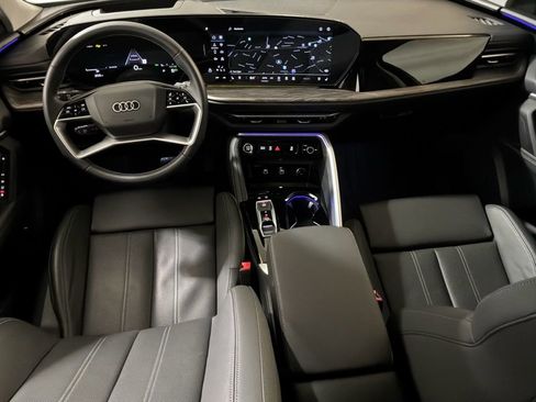 Certified 2025 Audi Q5 Premium Plus w/ Premium Plus image 12