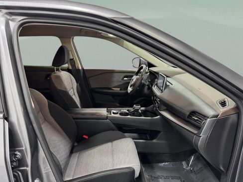 Used 2023 Nissan Rogue SV image 13