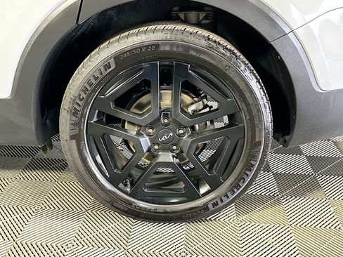 Used 2023 Kia Telluride SX X-Line image 34