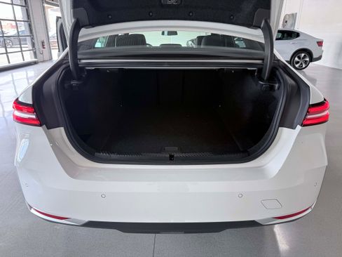 Used 2024 BMW i5 eDrive40i RWD image 24