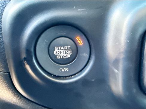 Used 2020 Jeep Gladiator Sport w/ Quick Order Package 24S image 34